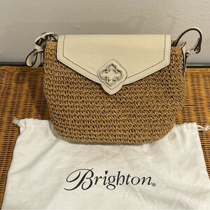 Brighton straw and leather tote in mint condition!